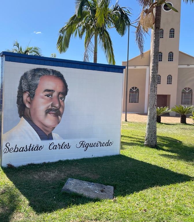 Mural em homenagem a Sebastião Carlos de Figueiredo na praça da Matriz de Ribeirão Corrente